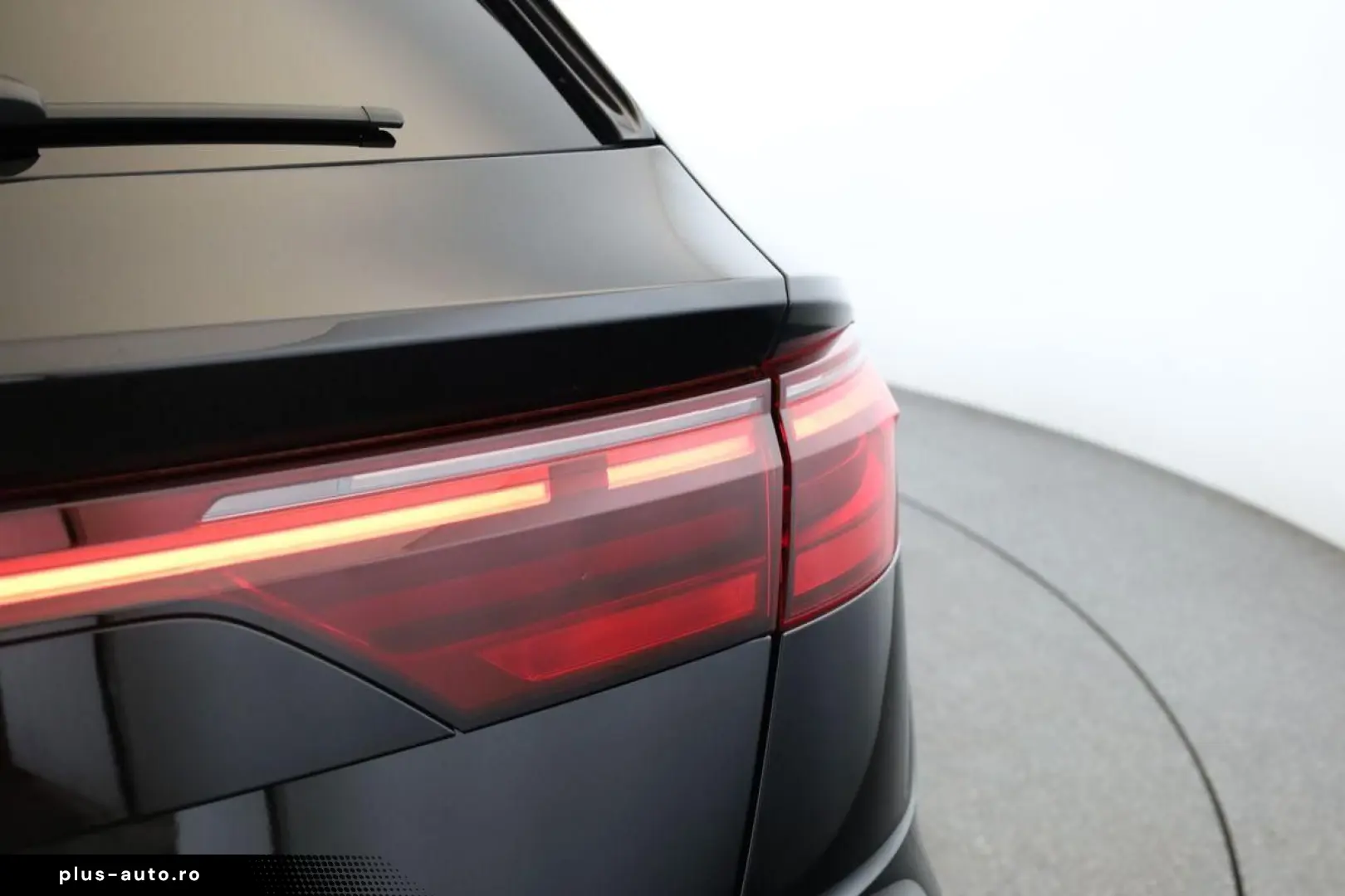 AUDI SQ8 TFSI Facelift_Matrix_Panoramic_B&O_ACC