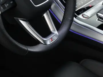 AUDI SQ8 TFSI Facelift_Matrix_Panoramic_B&O_ACC