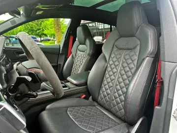 AUDI SQ8 TFSI Quattro_Panoramic_B&O_HUD
