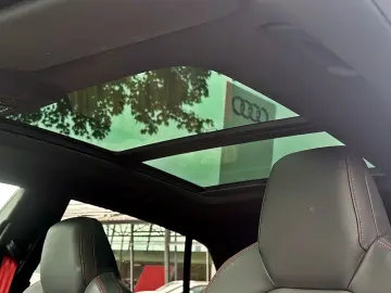 AUDI SQ8 TFSI Quattro_Panoramic_B&O_HUD