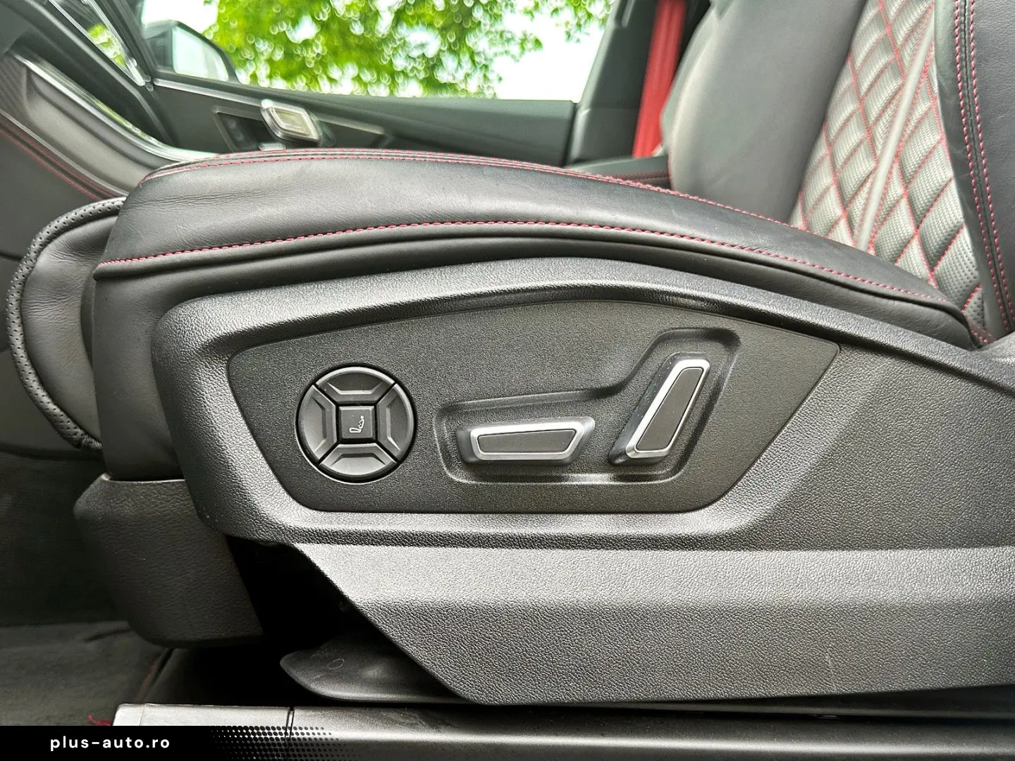 AUDI SQ8 TFSI Quattro_Panoramic_B&O_HUD