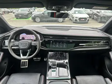 AUDI SQ8 TFSI Quattro_Panoramic_B&O_HUD