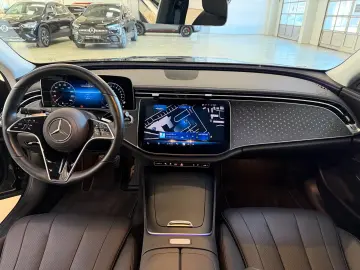 Mercedes-Benz E 300 e 4MATIC Avantgarde