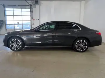 Mercedes-Benz E 300 e 4MATIC Avantgarde