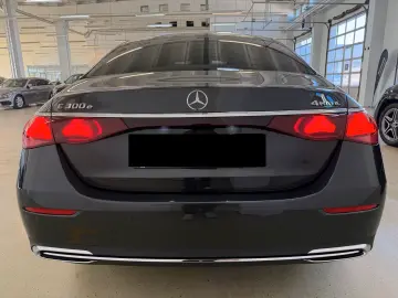 Mercedes-Benz E 300 e 4MATIC Avantgarde