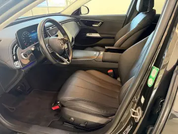 Mercedes-Benz E 300 e 4MATIC Avantgarde