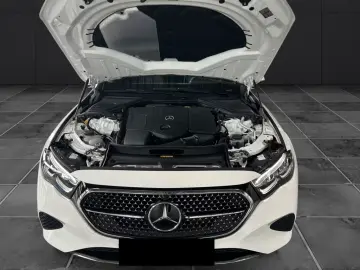 Mercedes-Benz E 300 e Avantgarde