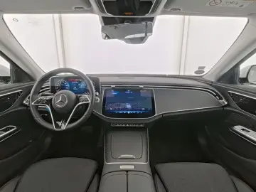 Mercedes-Benz E 300 e Avantgarde