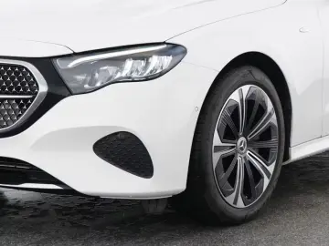 Mercedes-Benz E 300 e Avantgarde