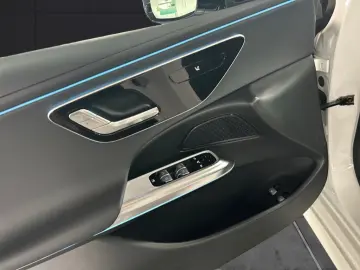 Mercedes-Benz E 300 e Avantgarde