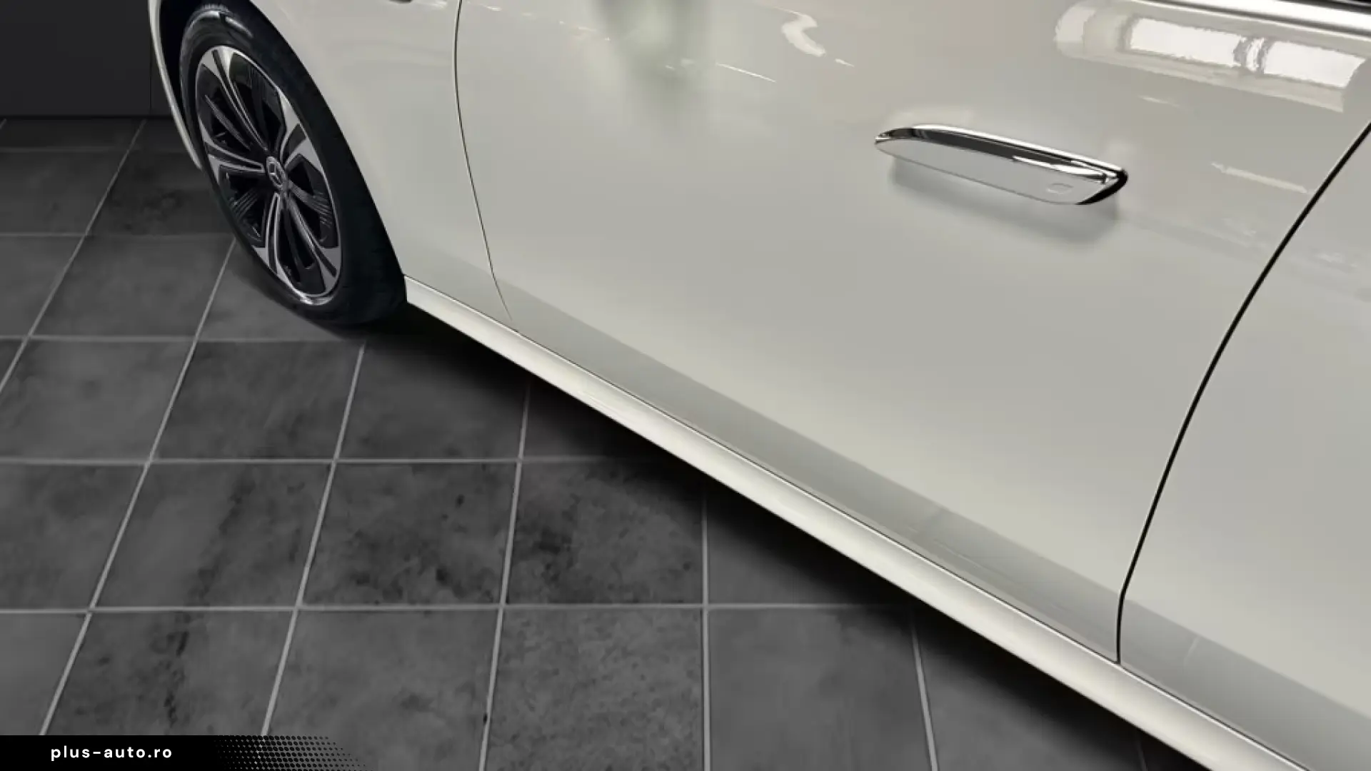Mercedes-Benz E 300 e Avantgarde