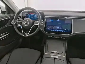 Mercedes-Benz E 300 e Avantgarde
