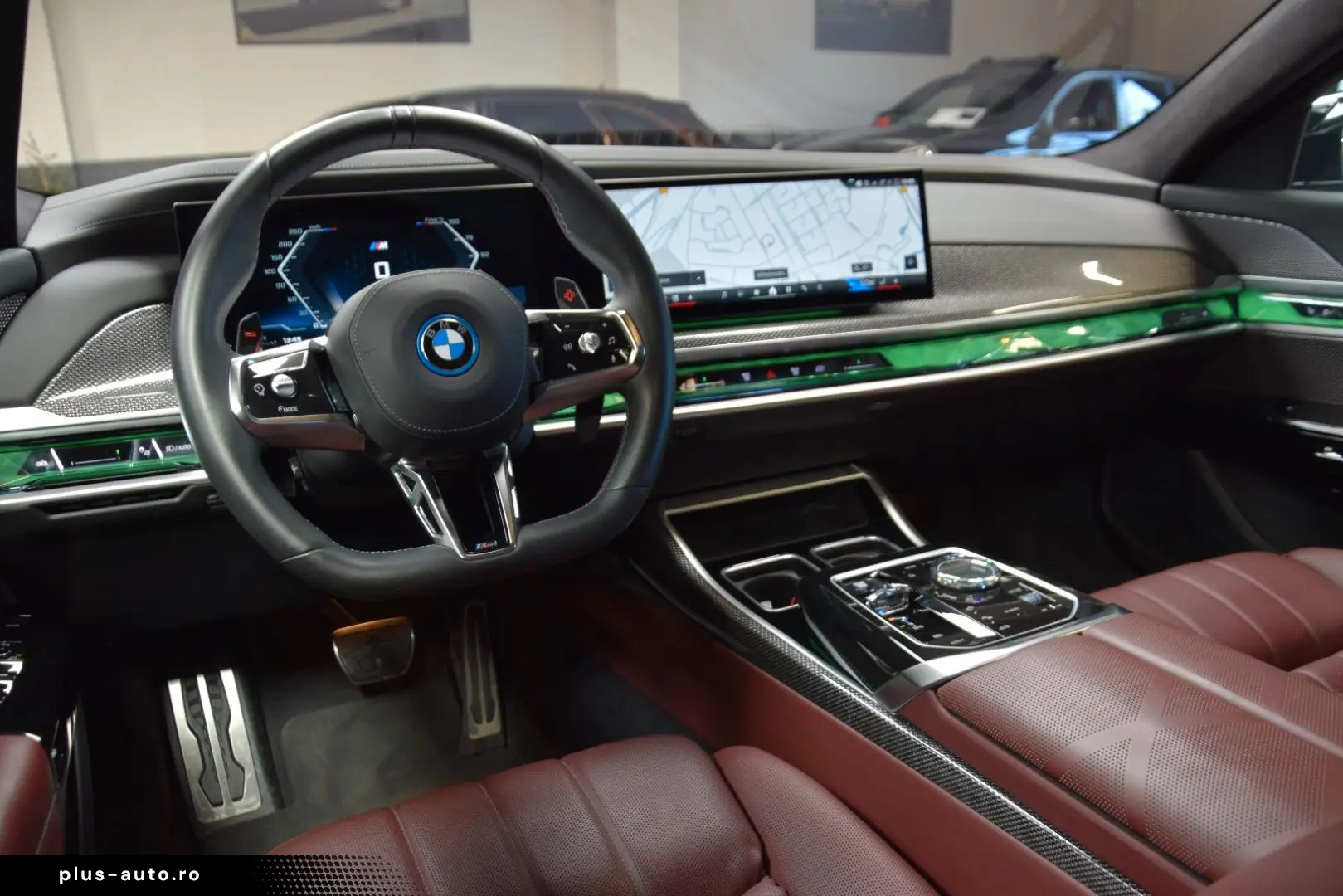 BMW M760e xDrive Theatre Screen Auto-Doors Voll Aust