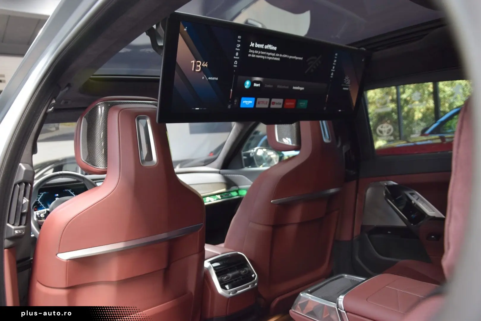 BMW M760e xDrive Theatre Screen Auto-Doors Voll Aust