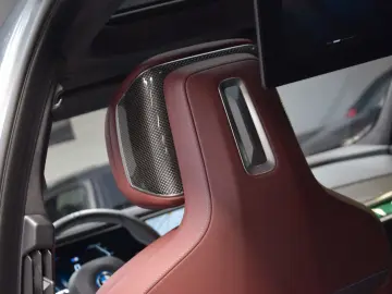 BMW M760e xDrive Theatre Screen Auto-Doors Voll Aust
