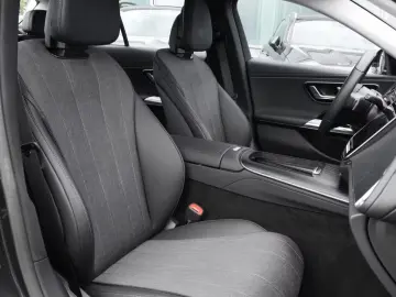 Mercedes-Benz E 300 e Avantgarde