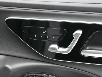 Mercedes-Benz E 300 e Avantgarde