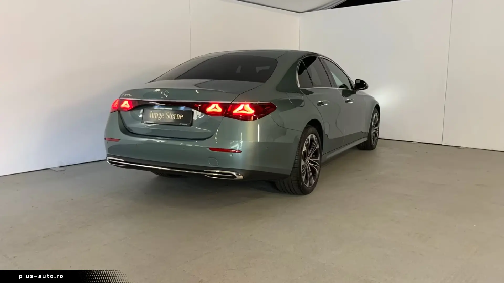 Mercedes-Benz E 300 e Avantgarde Plug-in Hybrid