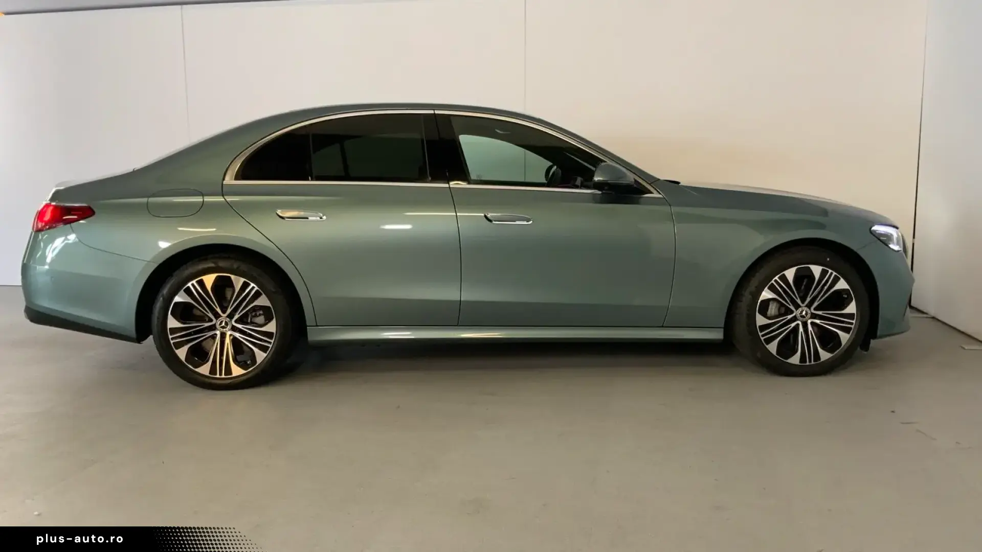 Mercedes-Benz E 300 e Avantgarde Plug-in Hybrid