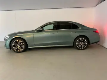 Mercedes-Benz E 300 e Avantgarde Plug-in Hybrid