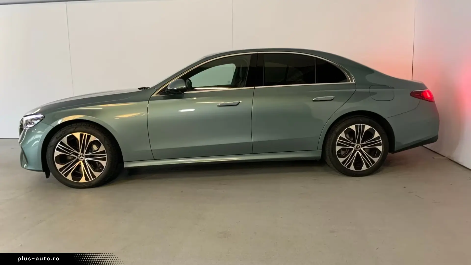 Mercedes-Benz E 300 e Avantgarde Plug-in Hybrid