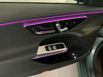 Mercedes-Benz E 300 e Avantgarde Plug-in Hybrid