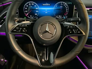 Mercedes-Benz E 300 e Avantgarde Plug-in Hybrid