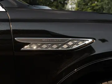 BENTLEY Bentayga_V8_Mulliner