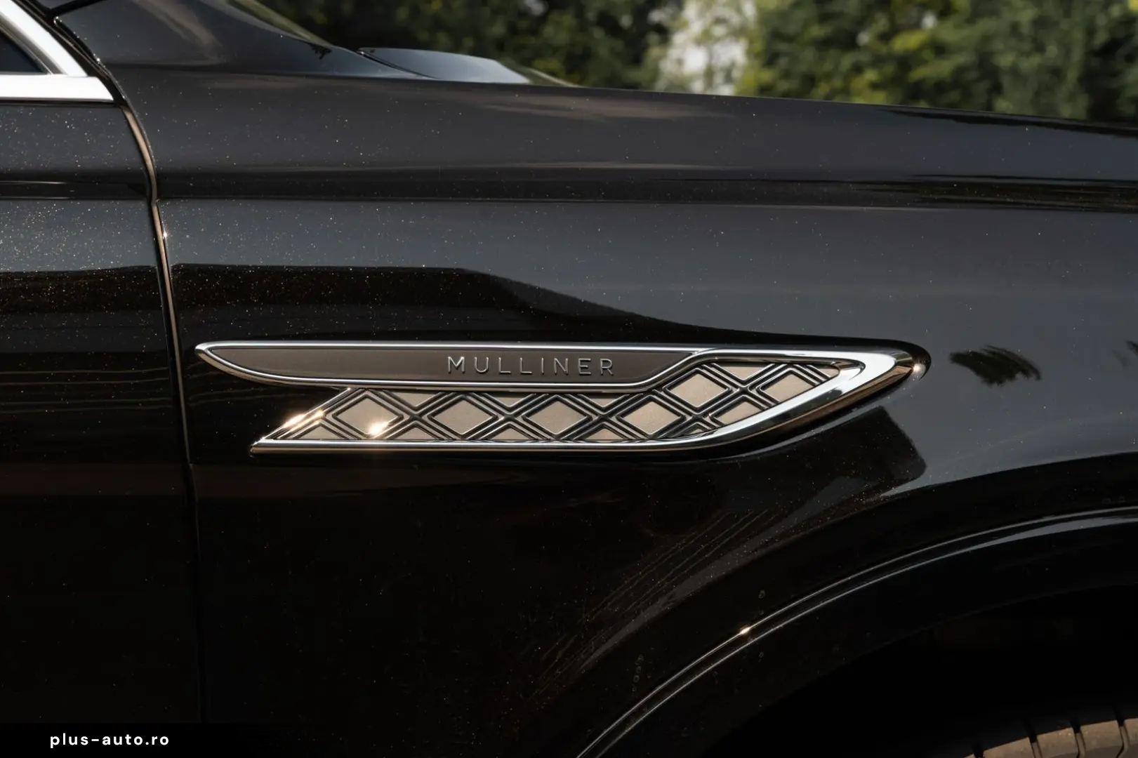 BENTLEY Bentayga_V8_Mulliner