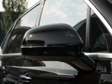 BENTLEY Bentayga_V8_Mulliner