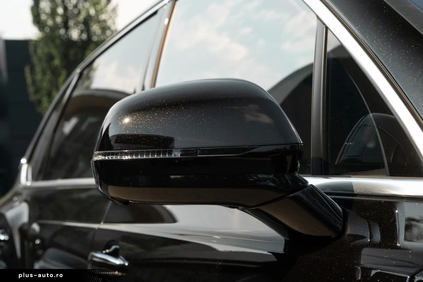 BENTLEY Bentayga_V8_Mulliner