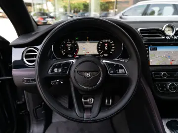 BENTLEY Bentayga_V8_Mulliner