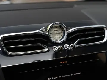 BENTLEY Bentayga_V8_Mulliner