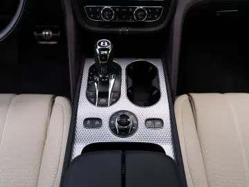 BENTLEY Bentayga_V8_Mulliner