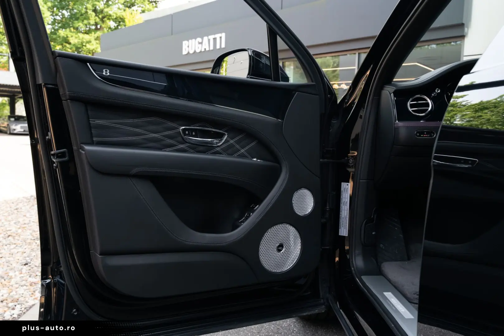BENTLEY Bentayga_V8_Mulliner