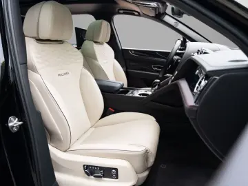 BENTLEY Bentayga_V8_Mulliner