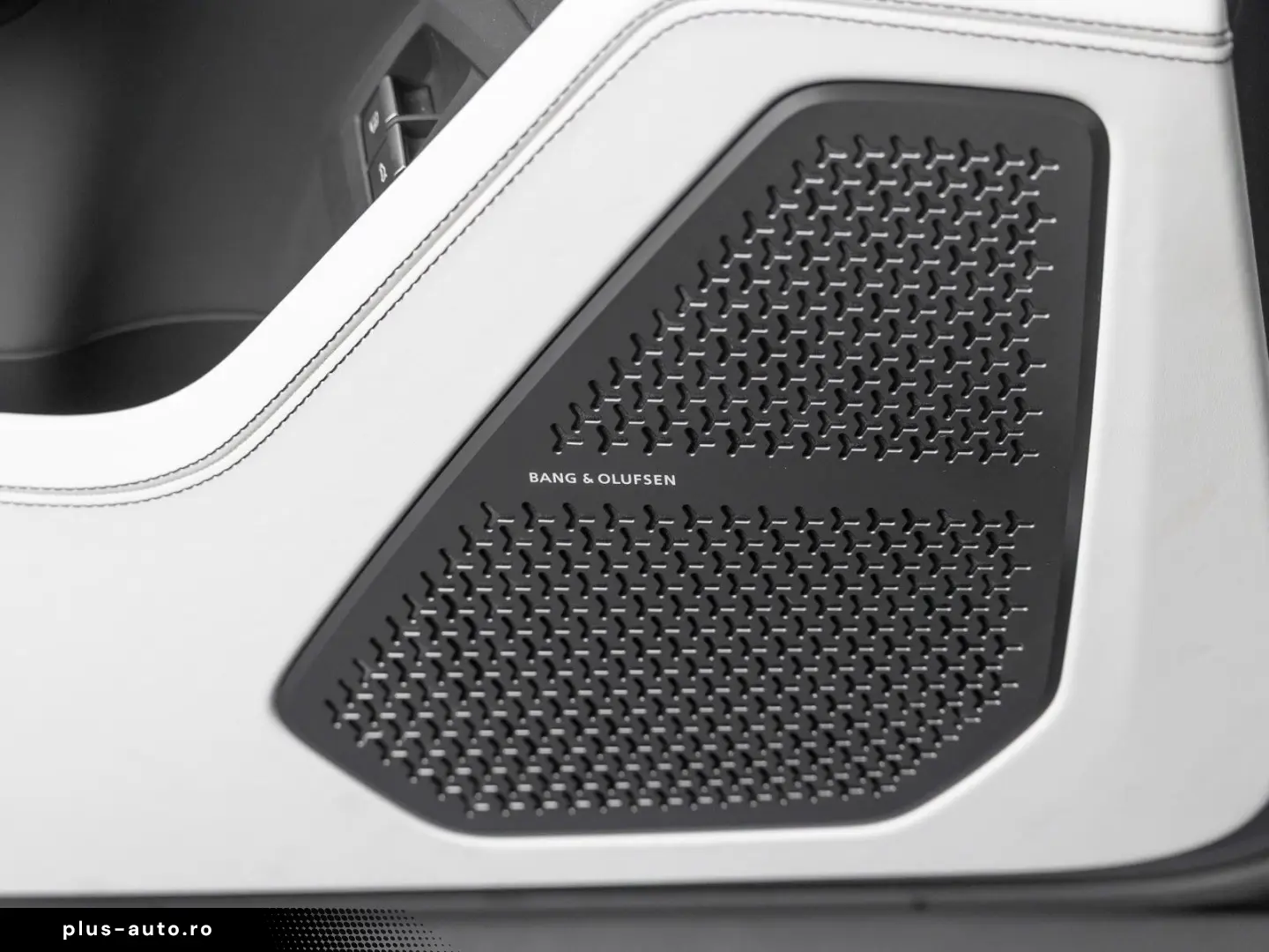 LAMBORGHINI Urus SE _Akrapovic_PPF