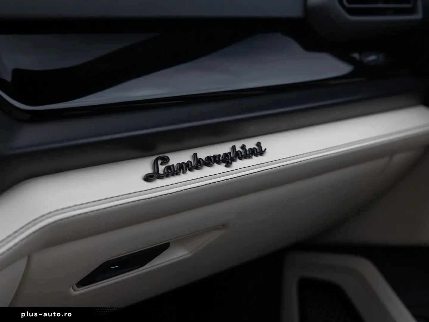LAMBORGHINI Urus SE _Akrapovic_PPF