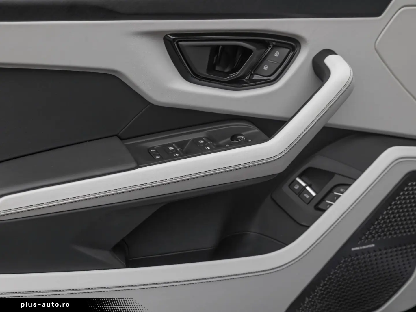LAMBORGHINI Urus SE _Akrapovic_PPF