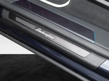 LAMBORGHINI Urus SE _Akrapovic_PPF