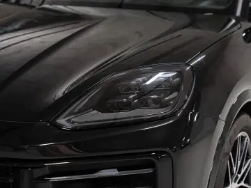PORSCHE Cayenne E-Hybrid Coupe_HeadUp_BOSE
