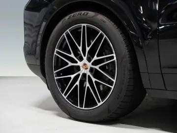 PORSCHE Cayenne E-Hybrid Coupe_HeadUp_BOSE