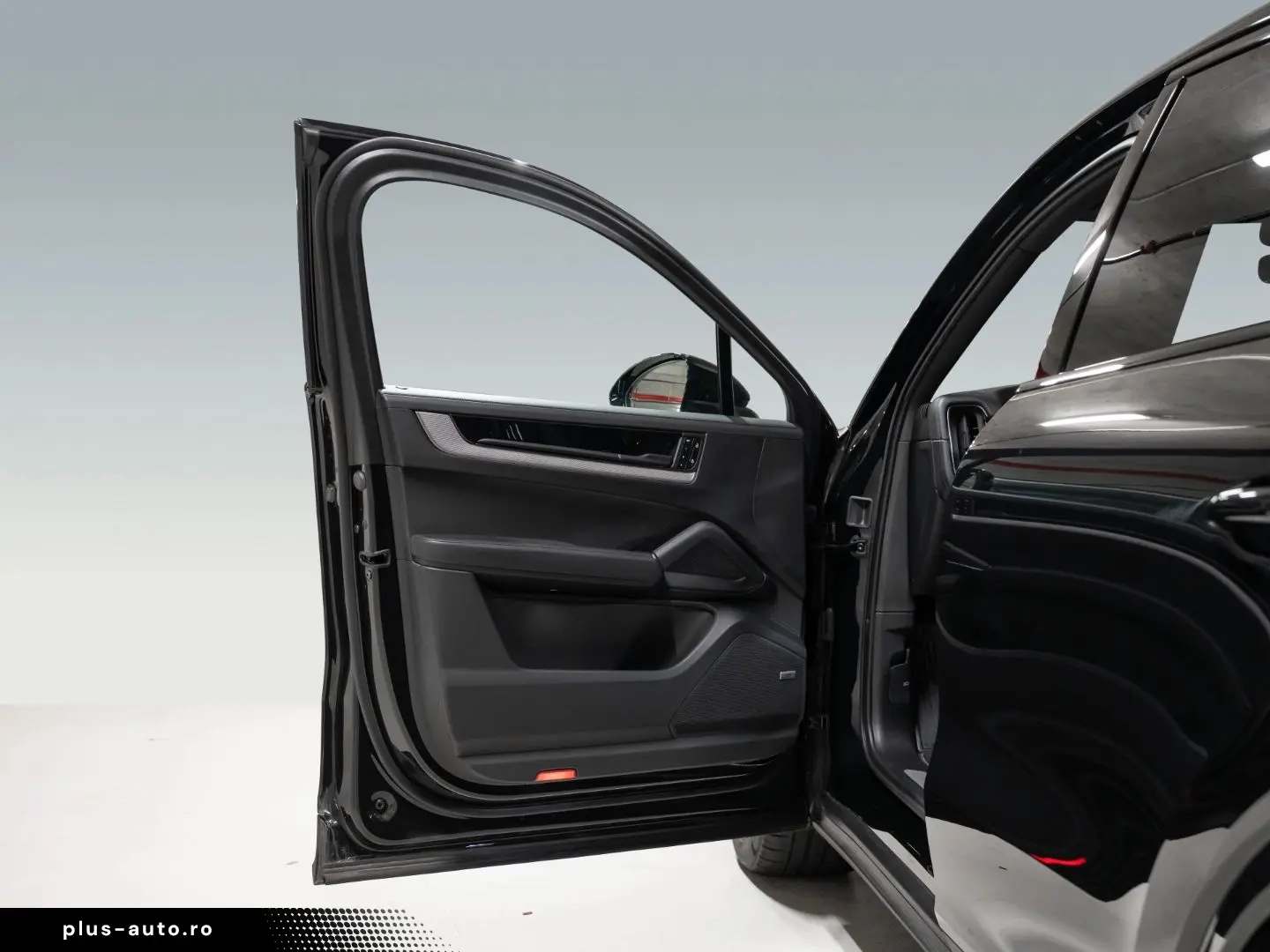 PORSCHE Cayenne E-Hybrid Coupe_HeadUp_BOSE