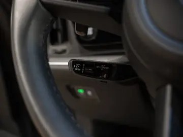 PORSCHE Cayenne E-Hybrid Coupe_HeadUp_BOSE