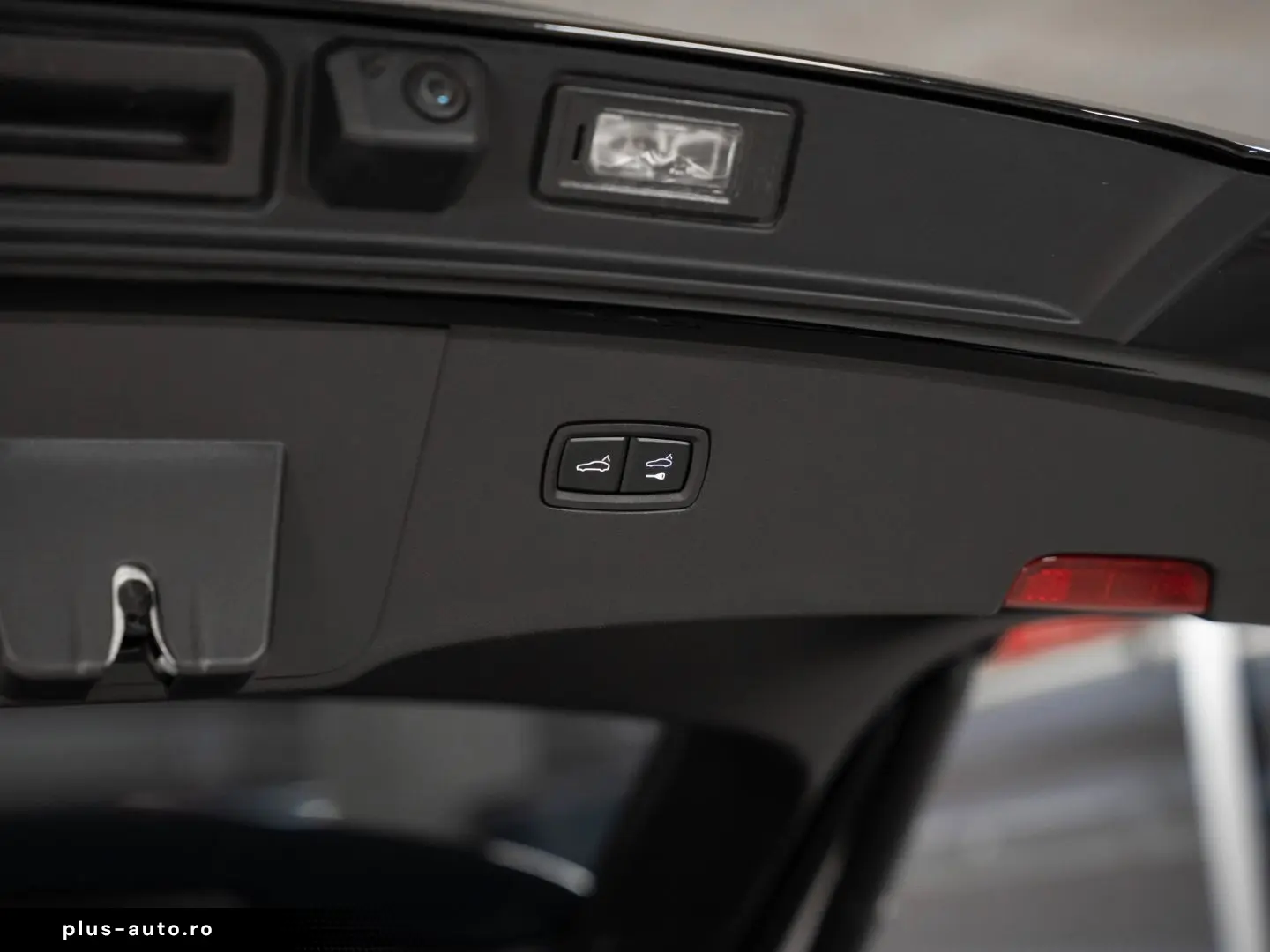 PORSCHE Cayenne E-Hybrid Coupe_HeadUp_BOSE