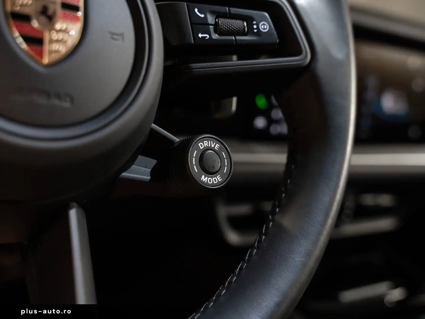 PORSCHE Cayenne E-Hybrid Coupe_HeadUp_BOSE