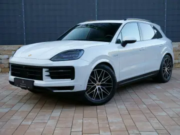PORSCHE Cayenne E-Hybri_HD-MATRIX_ACC