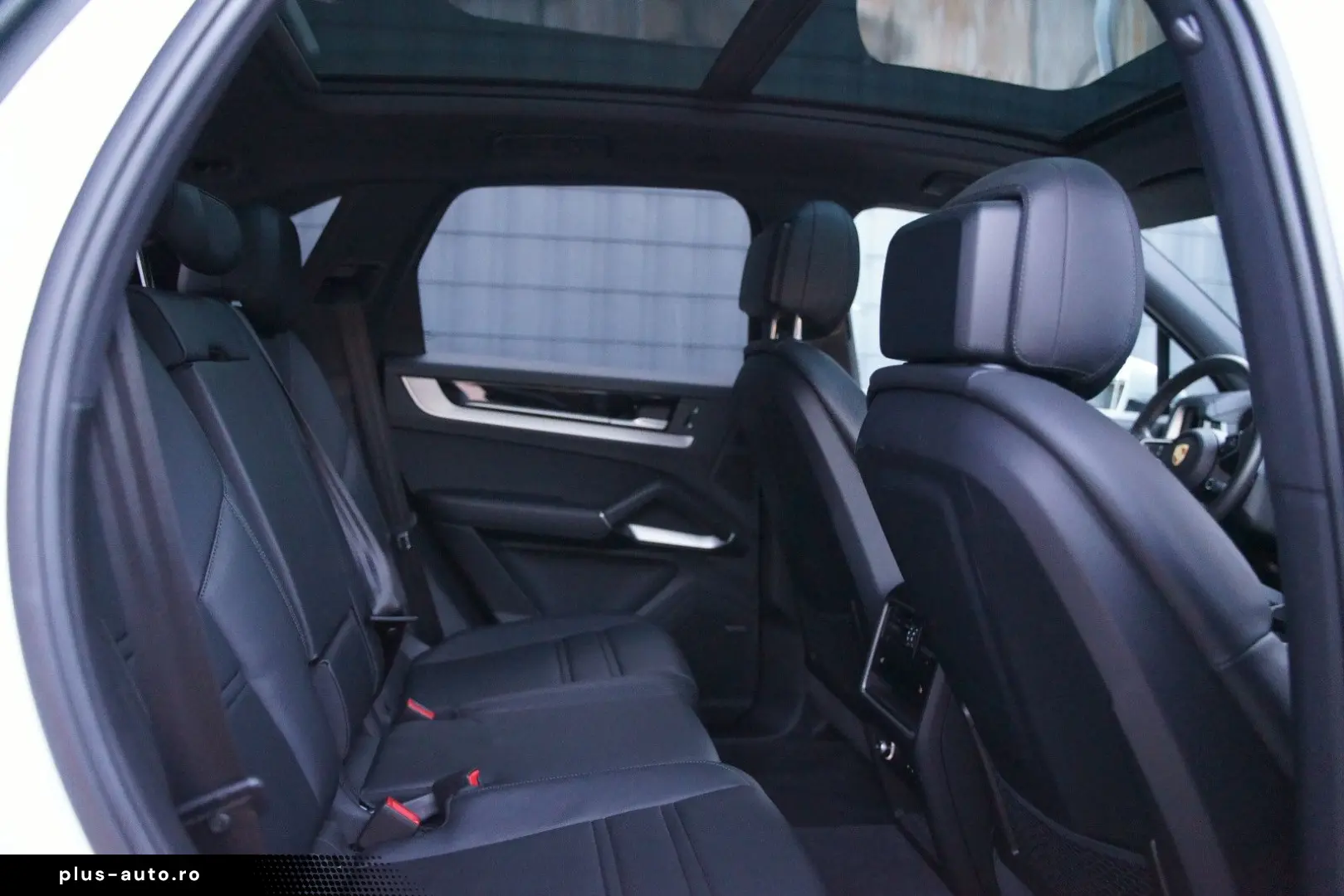 PORSCHE Cayenne E-Hybri_HD-MATRIX_ACC