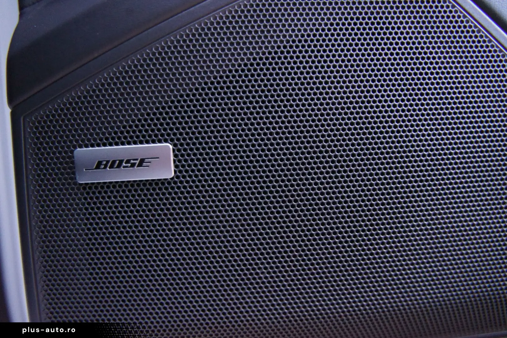 PORSCHE Cayenne E-Hybri_HD-MATRIX_ACC