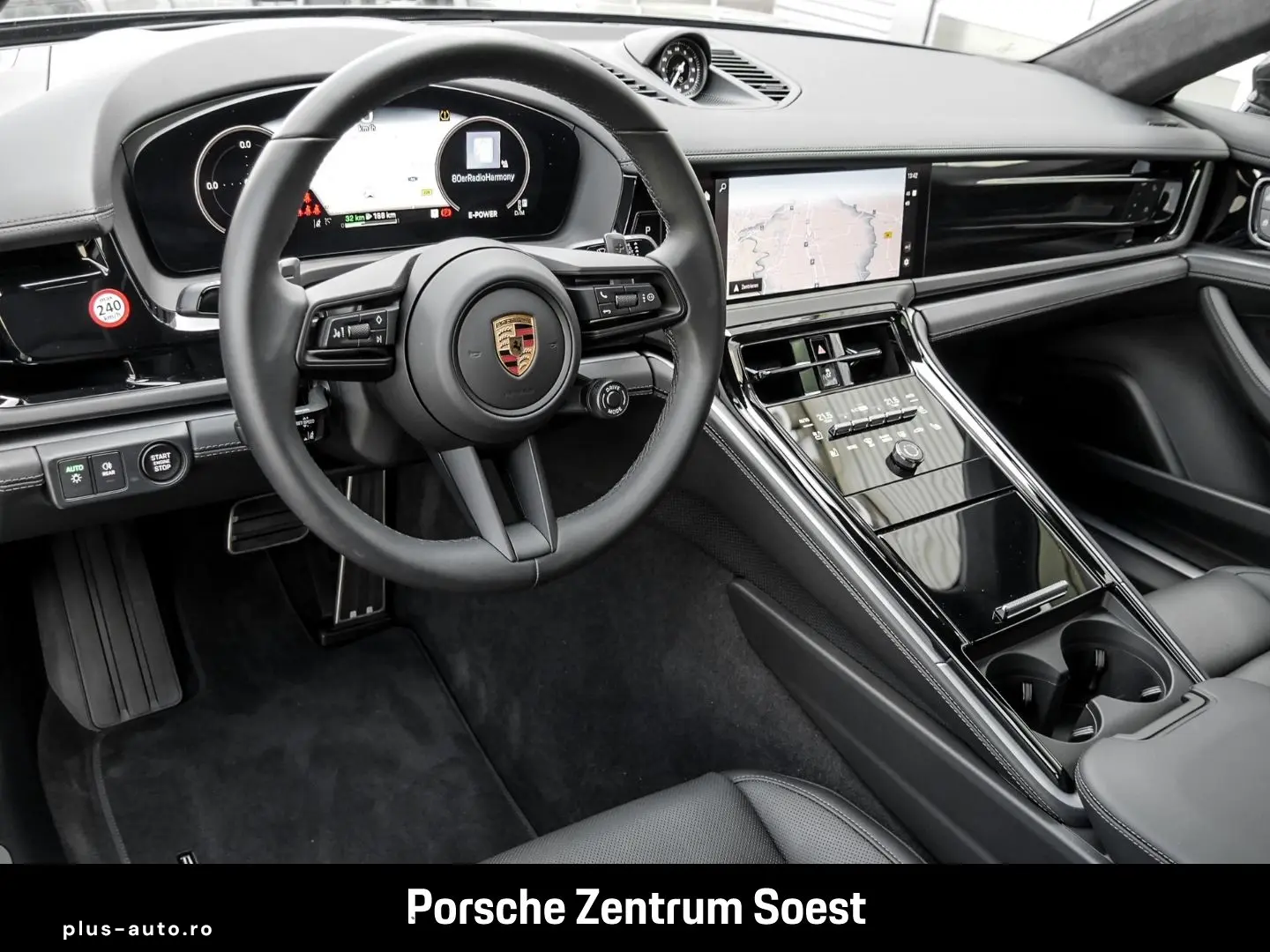 PORSCHE Panamera 4 E-Hybrid_Panoramic_BOSE